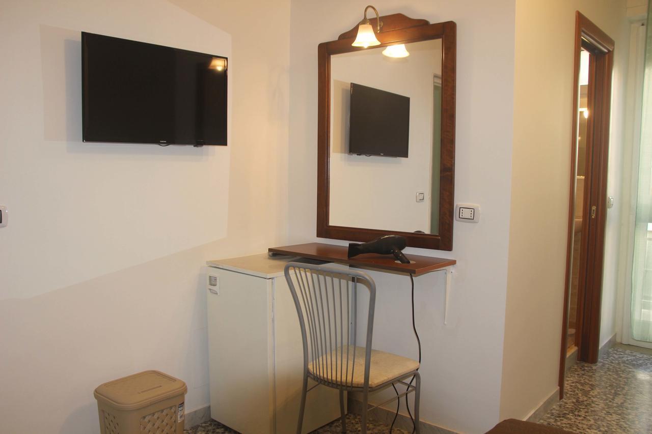 Bed and Breakfast I Due Baroni - Fronte Campus Bari Exterior foto